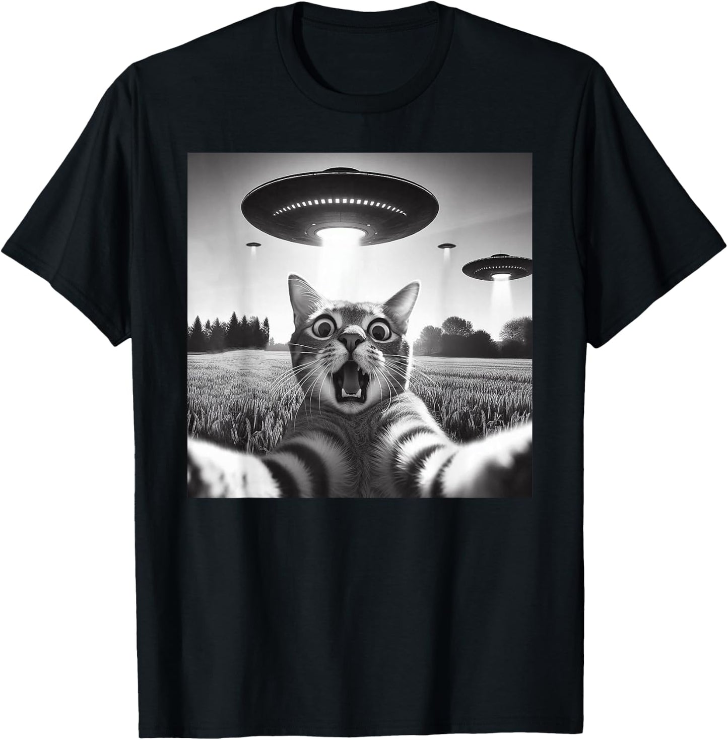 Cat Selfie With UFO Hilarious Alien Encounter T-Shirt - T-Shirt | Black