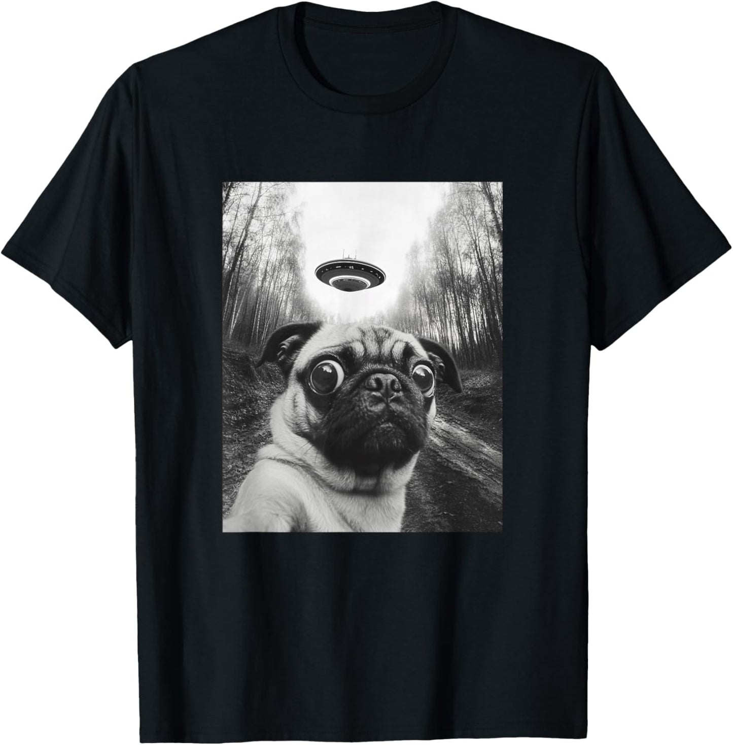 Pug UFO Meme - Funny Pug Selfie with UFO T-Shirt - T-Shirt | Black