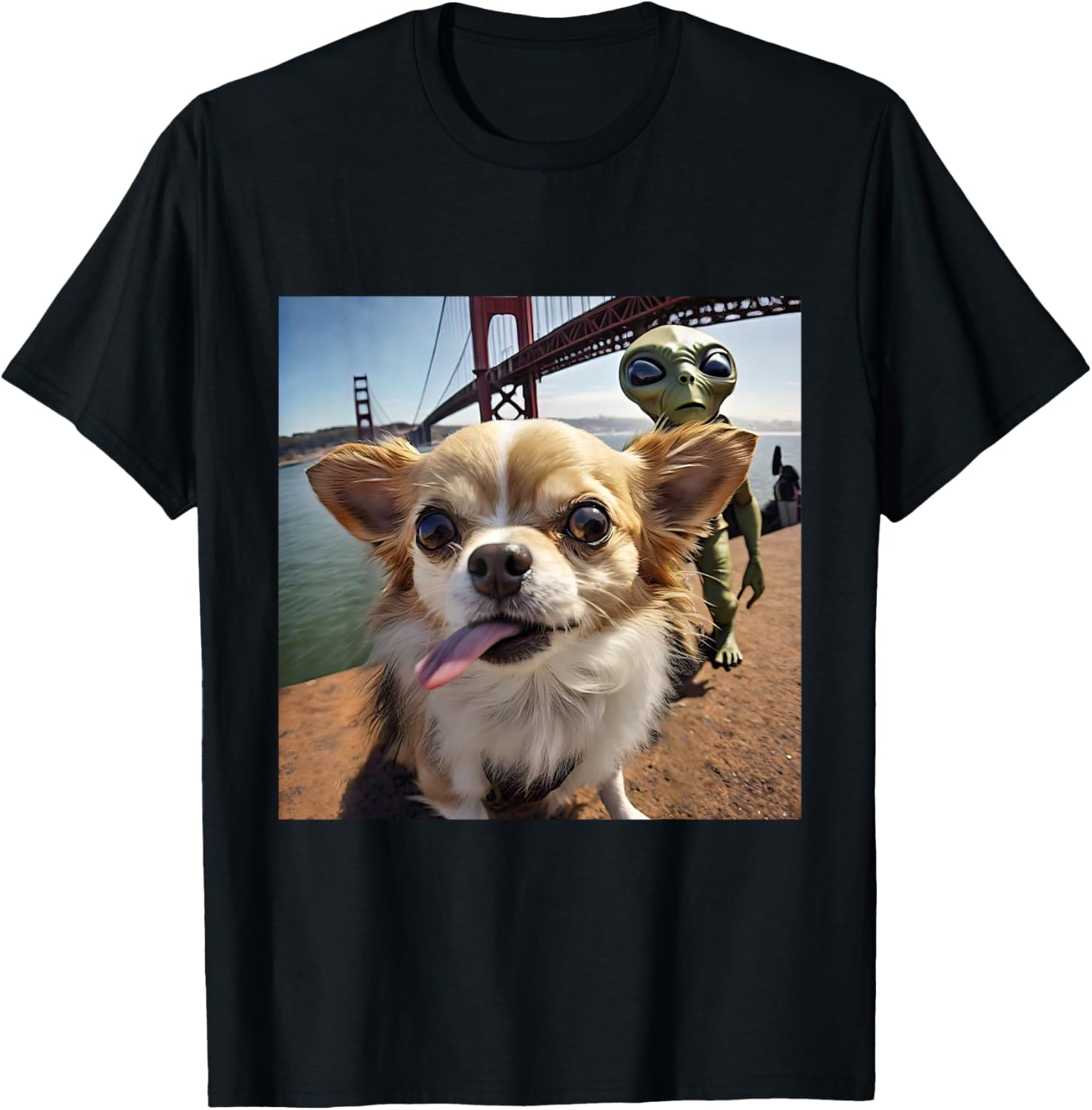 CHIHUAHUA selfie UFO alien Golden Gate Bridge dog dad mom Men Women T-Shirt - T-Shirt | Black